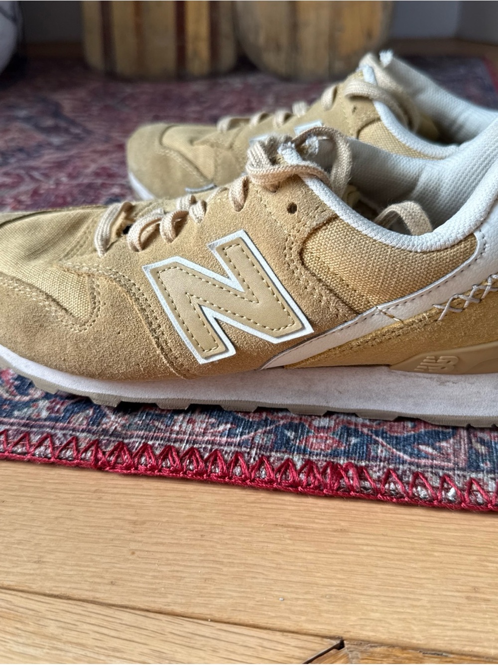 New Balance 696 women 7.5